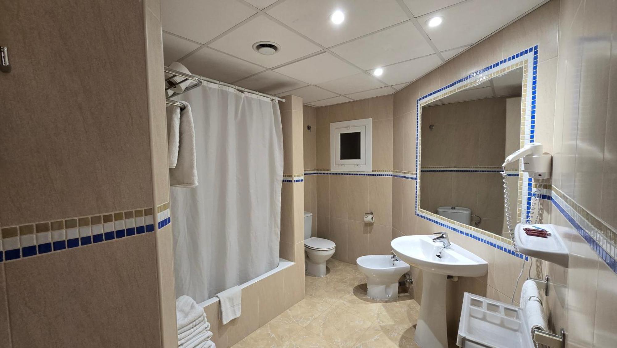 Marina Palmanova Apartamentos Luaran gambar