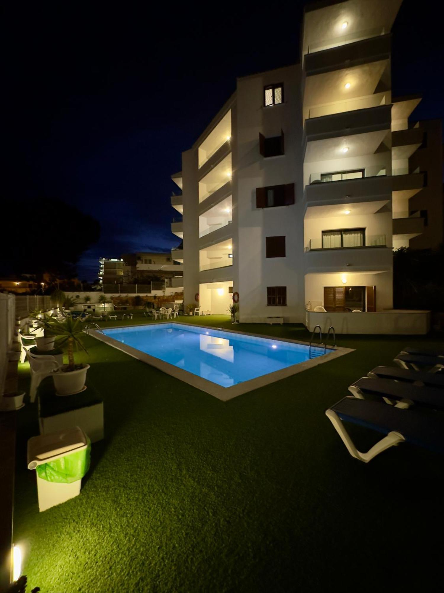 Marina Palmanova Apartamentos Luaran gambar