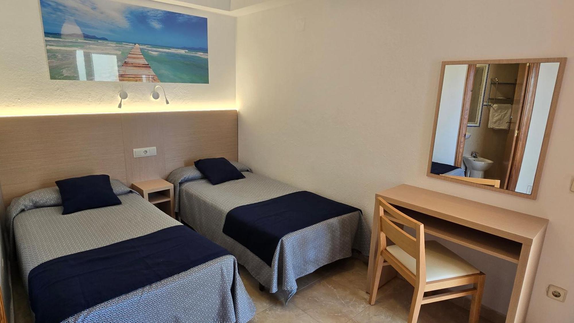 Marina Palmanova Apartamentos Luaran gambar